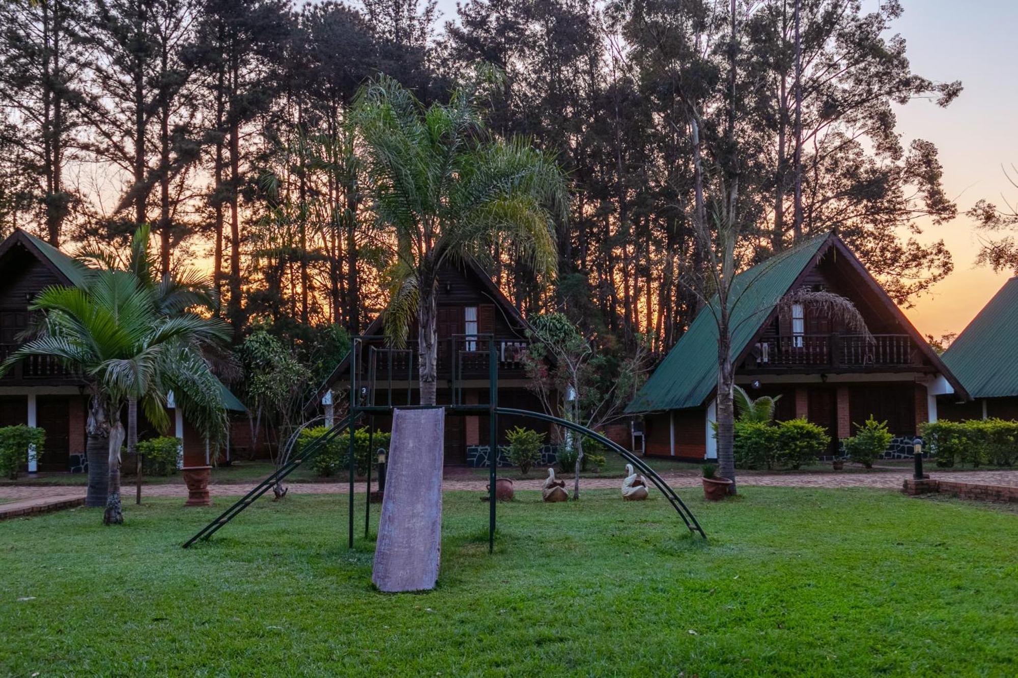 Cabanas El Refugio Del Mensu Puerto Iguazú Exteriör bild