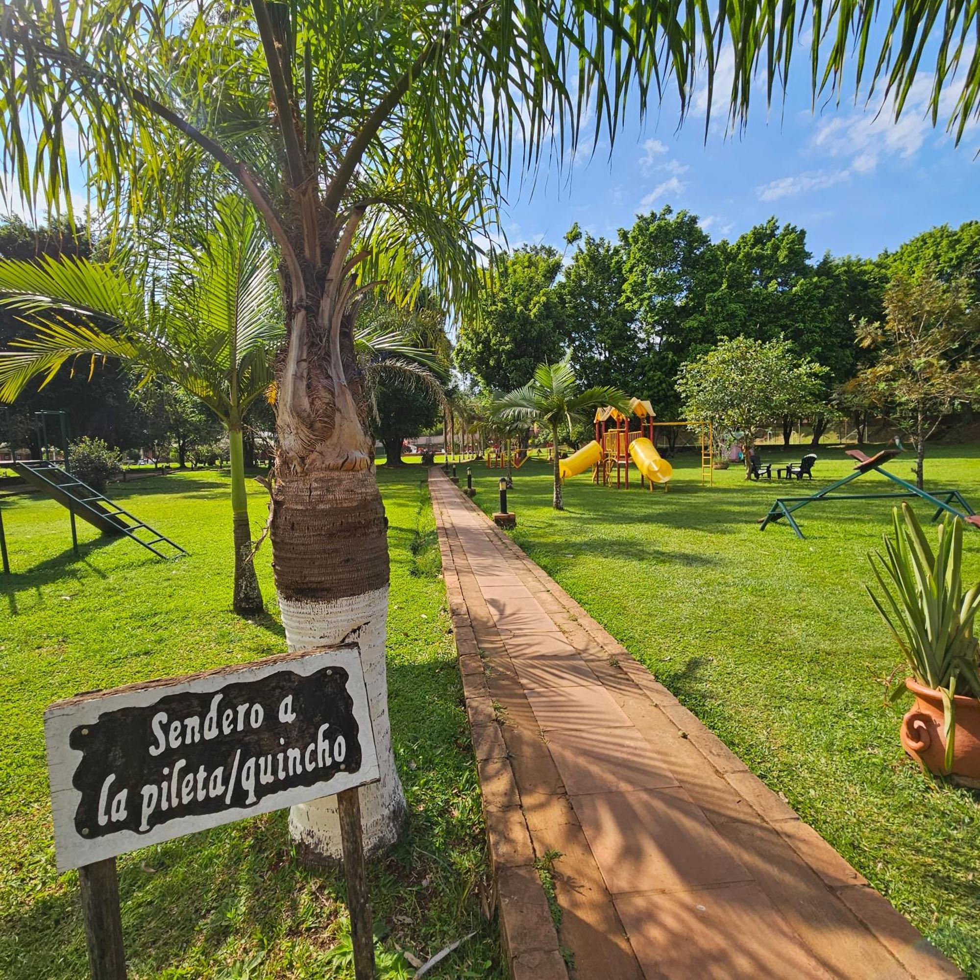 Cabanas El Refugio Del Mensu Puerto Iguazú Exteriör bild
